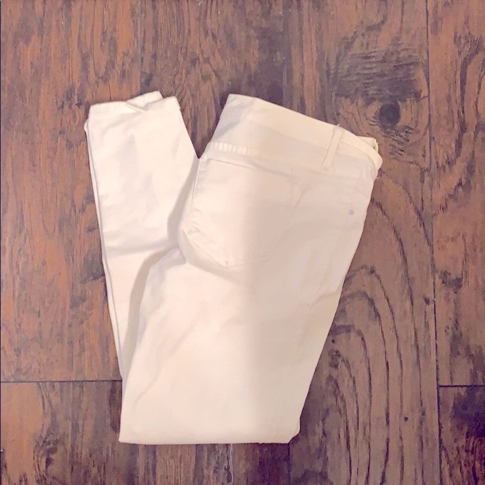 White Mid-Rise skinny